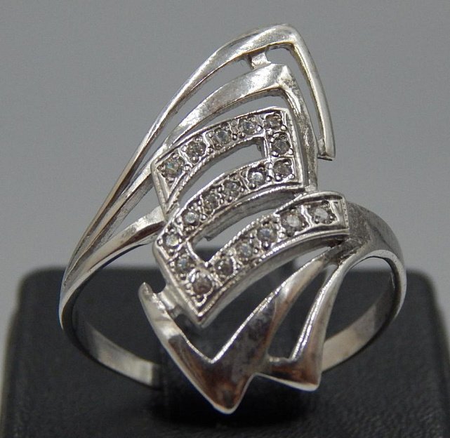 Серебряное кольцо с цирконием (32739177) 0