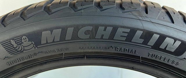 Всесезонні шини 225/45 R18 Michelin CrossClimate 2 6mm 2