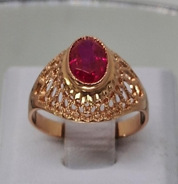 Кольцо из красного золота с корундом (32921328)  0