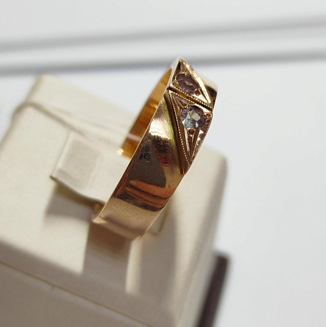 Обручальное кольцо из красного золота с александритом (33698459)  1