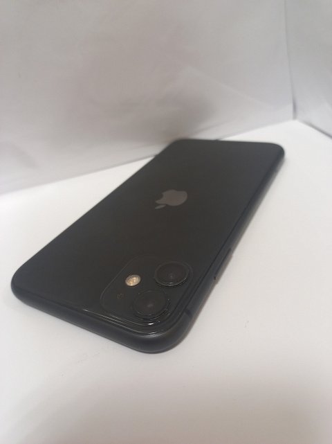 Apple iPhone 11 64GB Black (MWLT2) 2