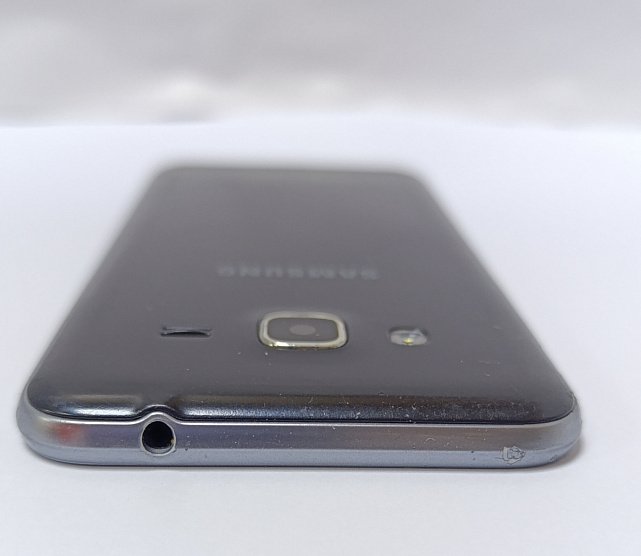 Samsung Galaxy J3 2016 Black (SM-J320HZKD) 1/8Gb 3