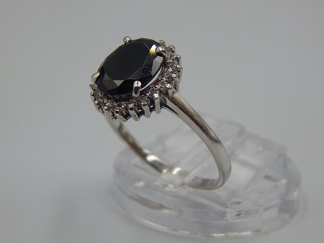 Серебряное кольцо с цирконием (33281399) 1