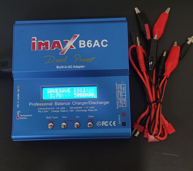 Універсальний зарядний пристрій IMAX B6AC для акумуляторів з балансиром та вбудованим блоком живлення 80W  0