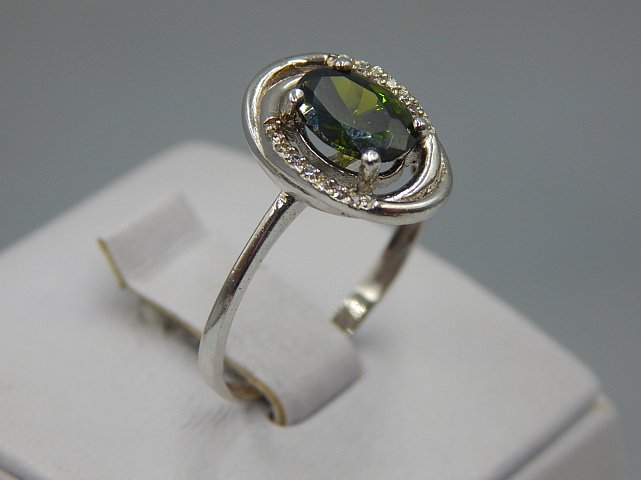 Серебряное кольцо с цирконием (33454279) 1