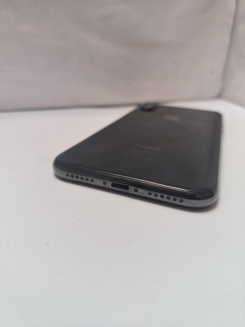 Apple iPhone X 64Gb Space Gray (MQAC2)  4