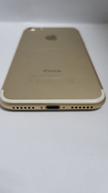 Apple iPhone 7 32Gb Gold (MN902) 2