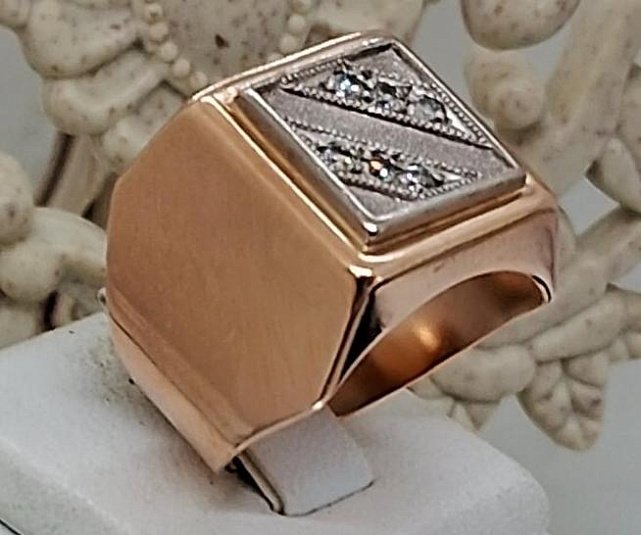 Перстень из красного и белого золота с бриллиантом (-ми) (32657893) 1