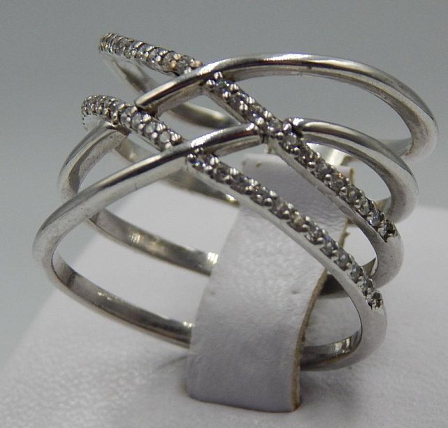 Серебряное кольцо с цирконием (31385248) 1