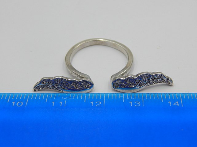 Серебряное кольцо с цирконием (24674286) 4