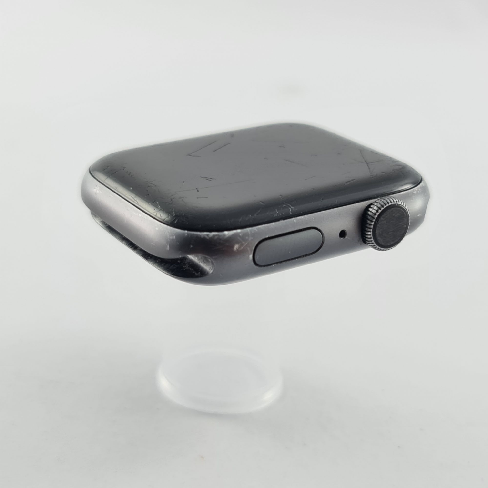 Смарт-часы Apple Watch Series 4 44mm GPS Space Gray Aluminum Case with Black Sport Band (MU6D2) 2