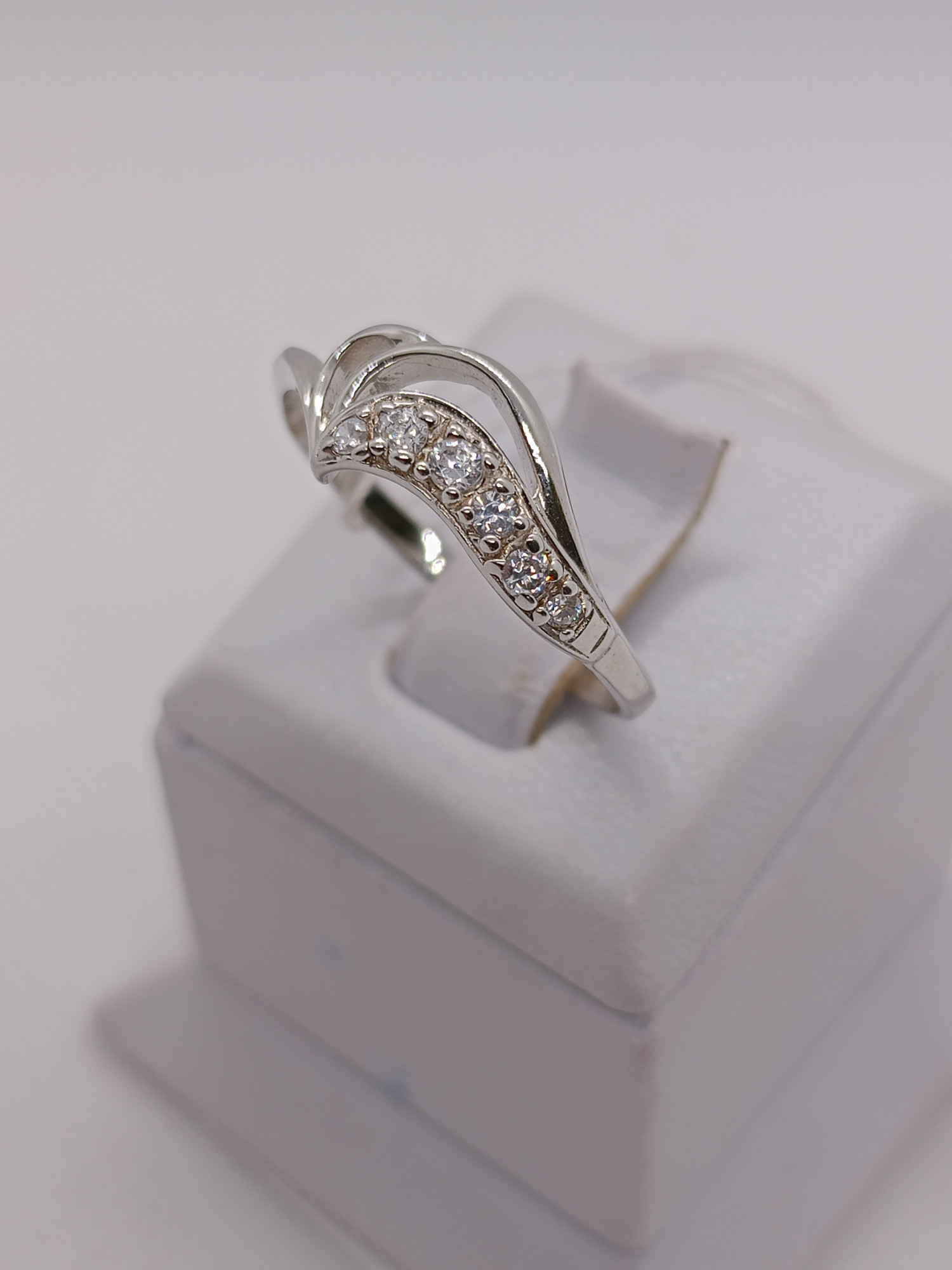 Серебряное кольцо с цирконием (33777530) 2