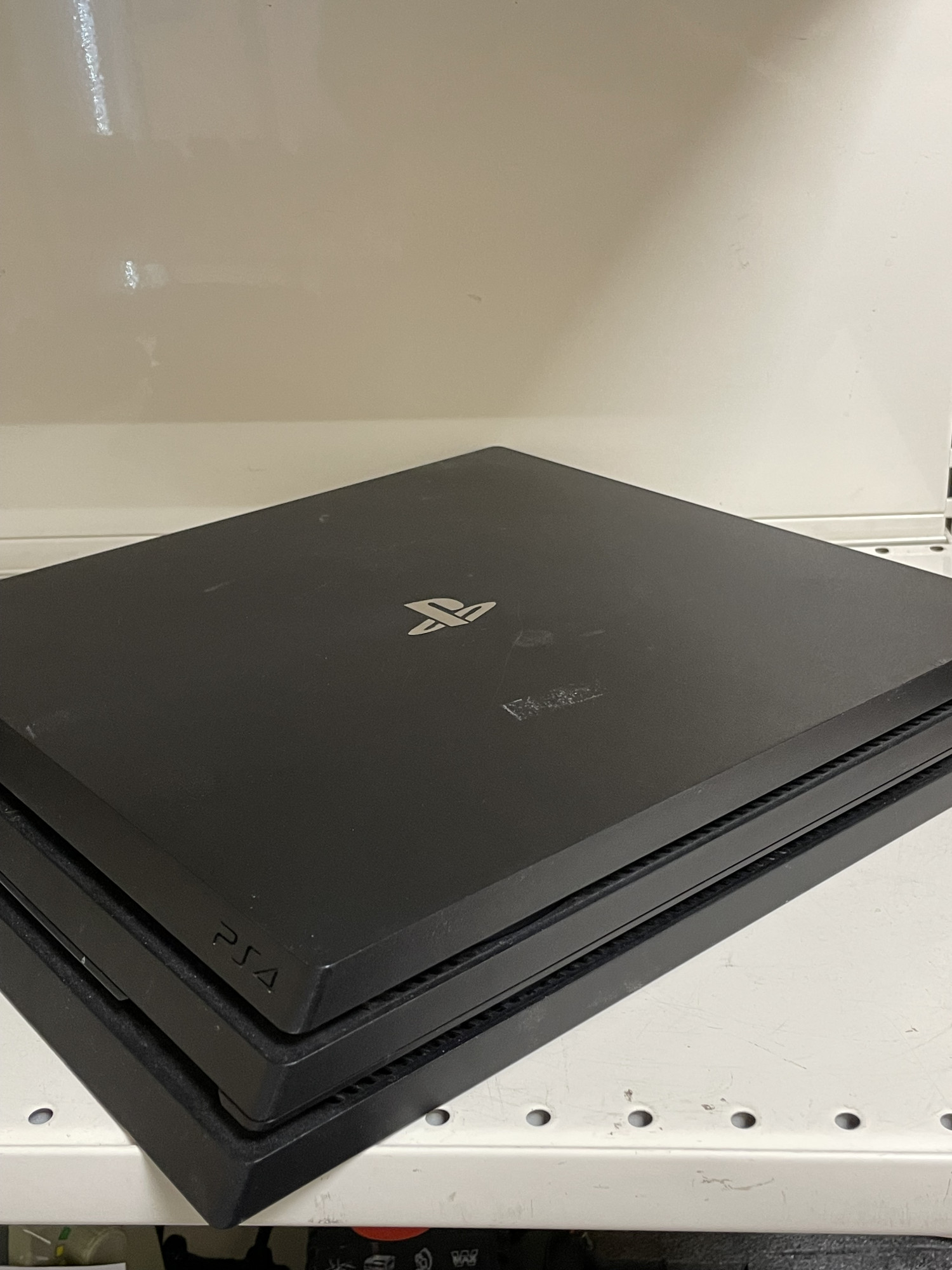 Игровая приставка Sony PlayStation 4 Pro 1000GB 3