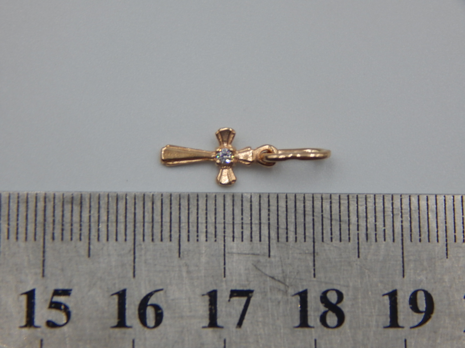 Подвес-крест из красного золота с цирконием (31794373)  3