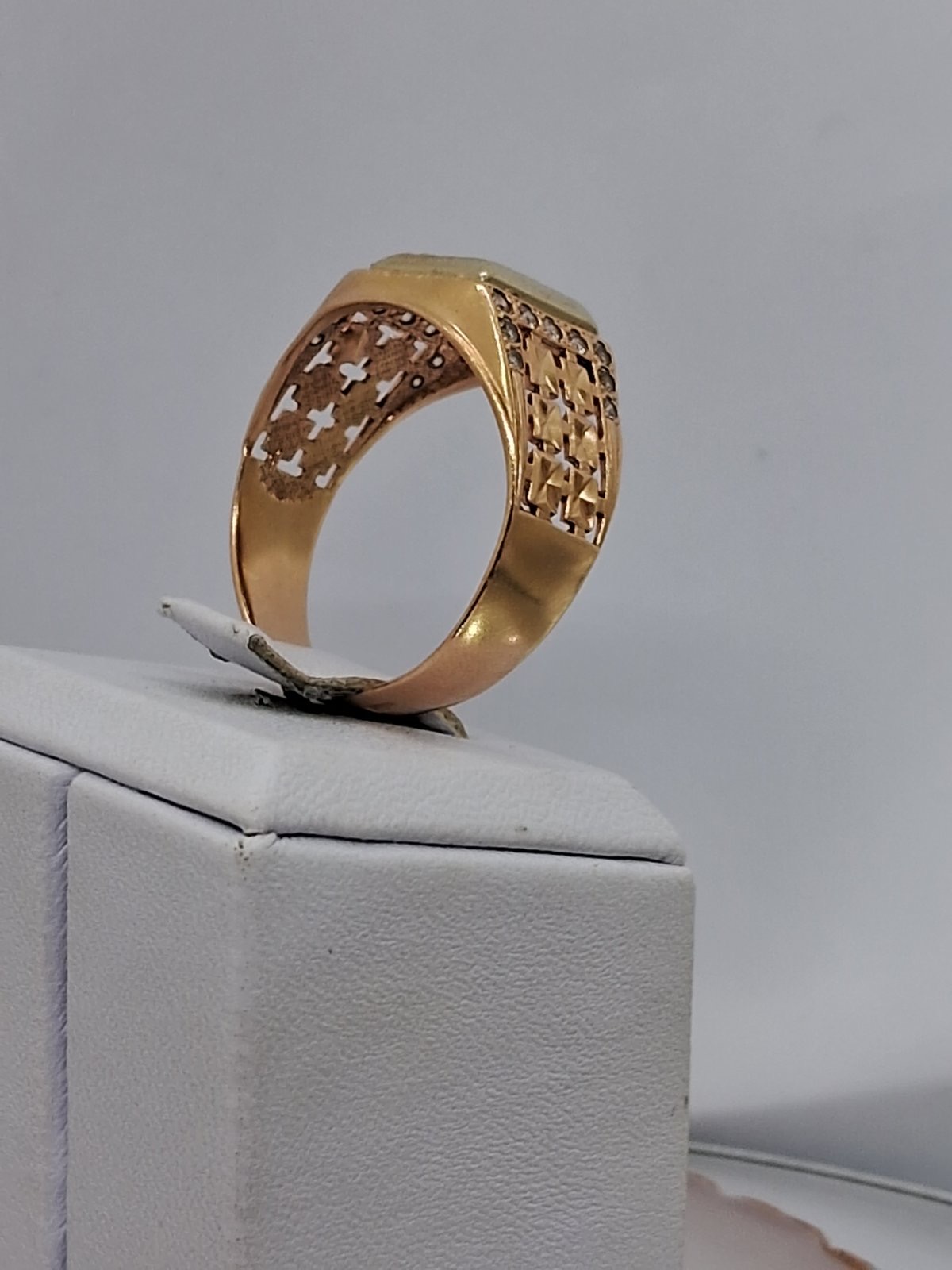 Перстень из красного и белого золота с цирконием (33779699) 2