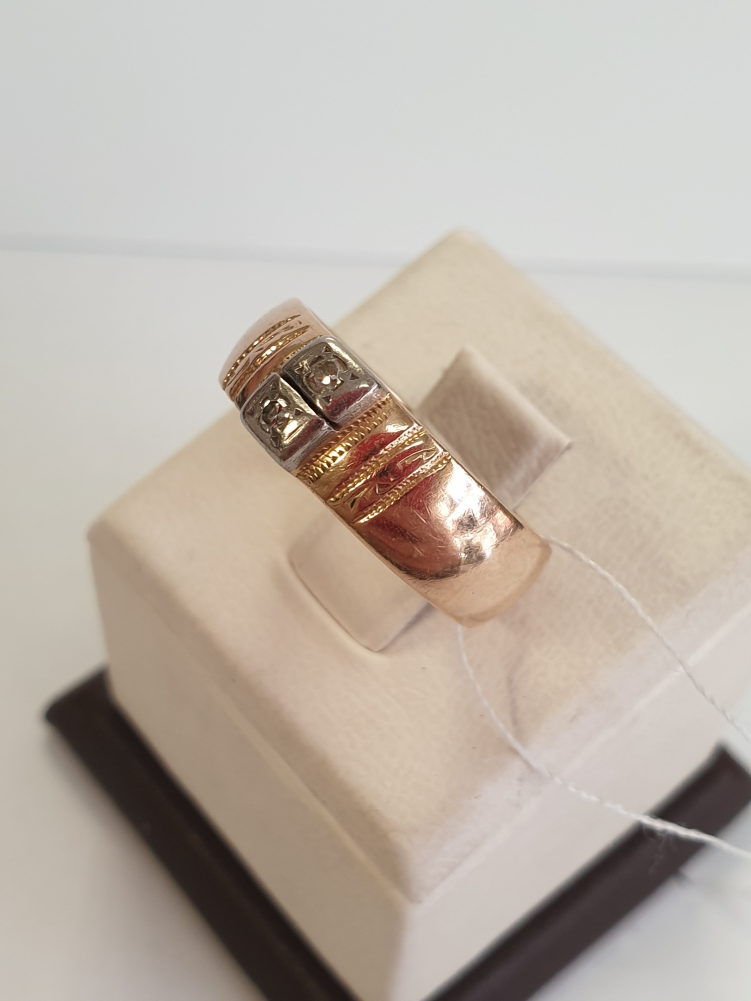 Обручальное кольцо из красного и белого золота с бриллиантом (-ми) (33763297) 1