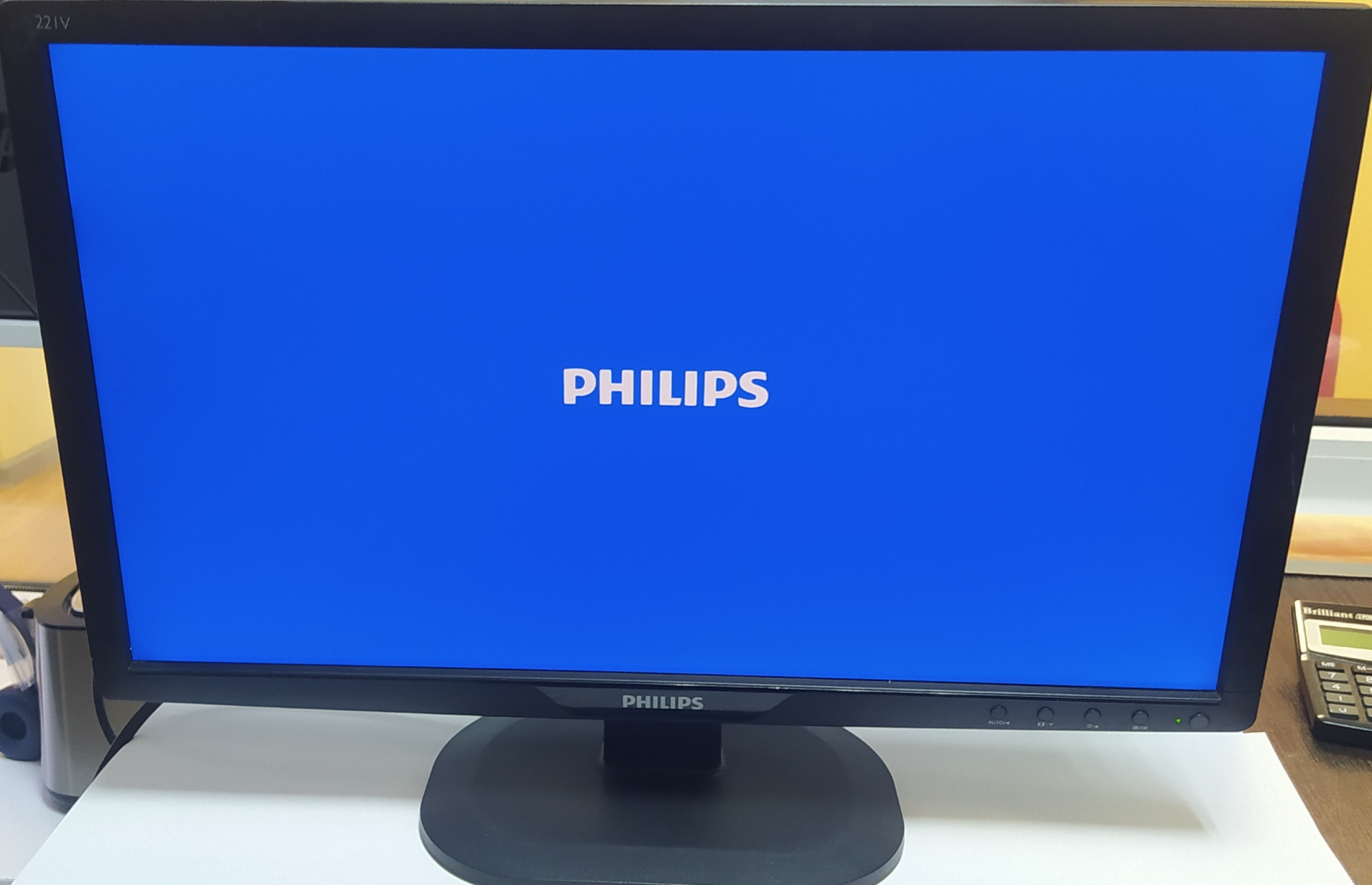 Монитор Philips 221V2SB 0