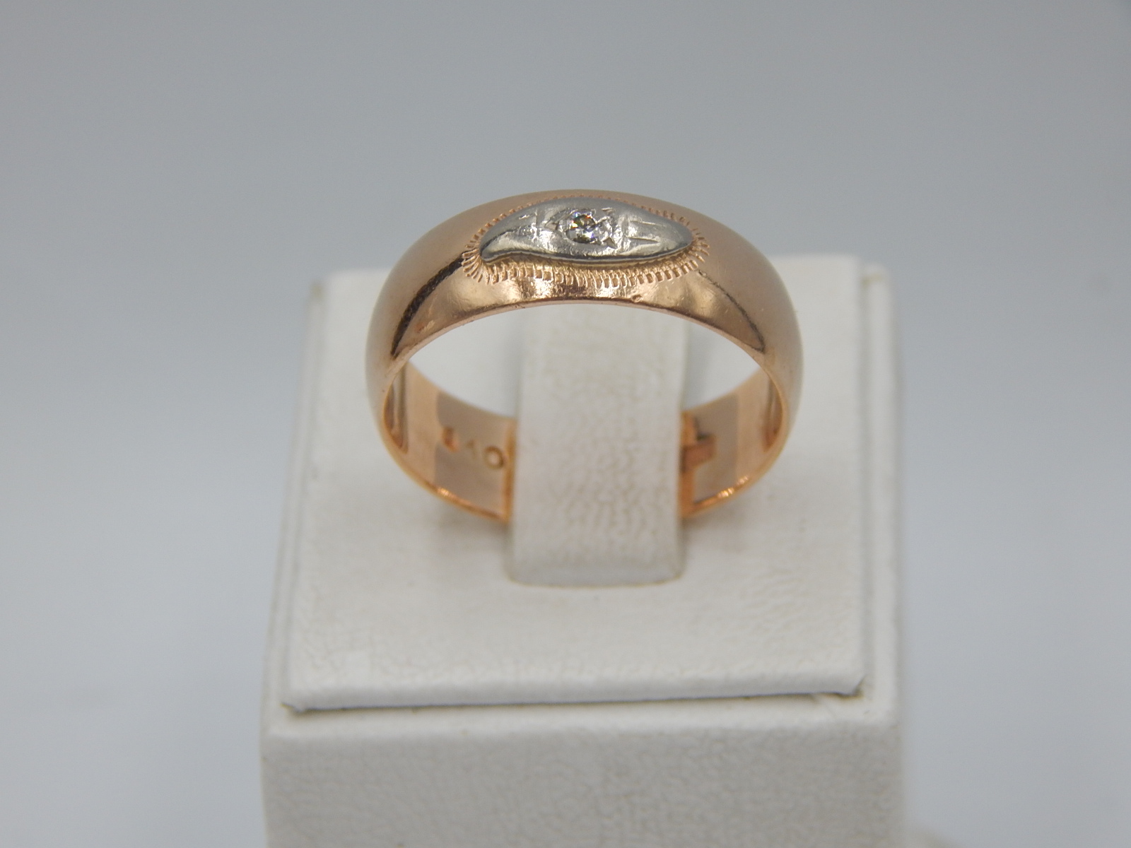 Обручальное кольцо из красного и белого золота с бриллиантом (-ми) (33776951)  1