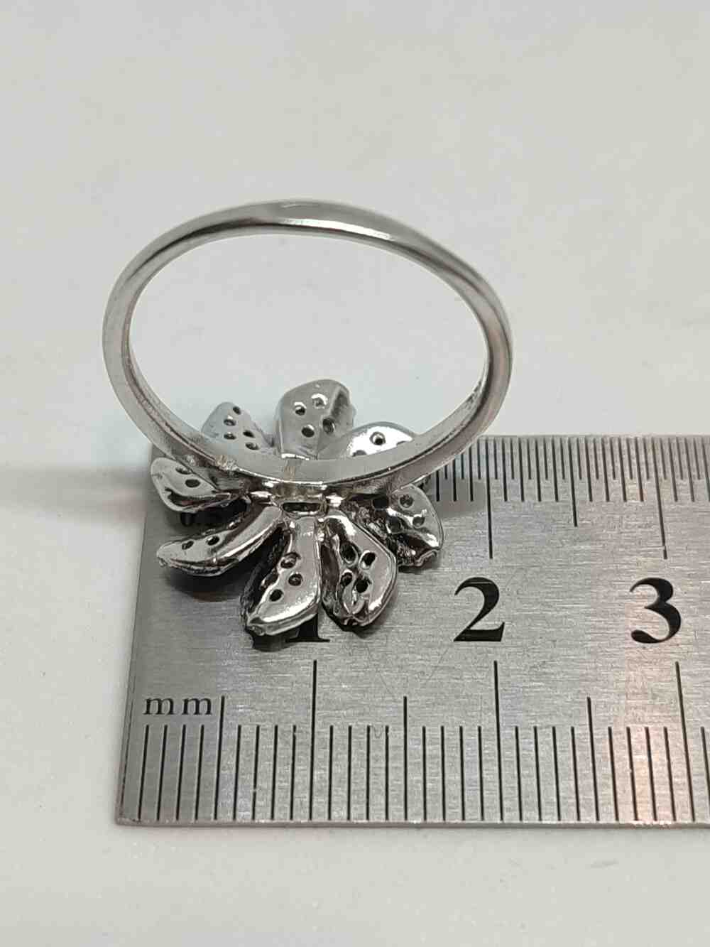 Серебряное кольцо с цирконием (33774914) 5