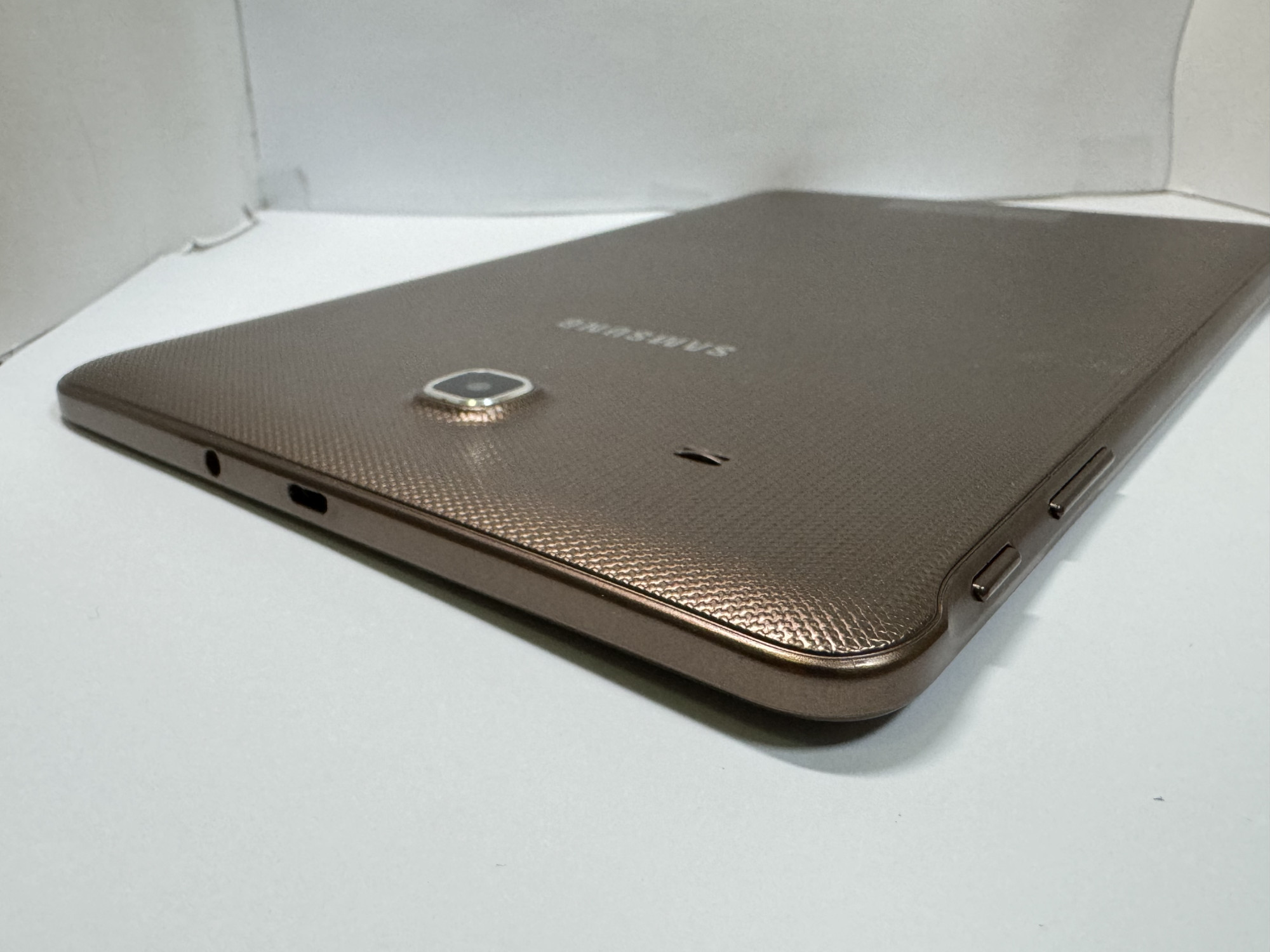 Планшет Samsung Galaxy Tab E 9.6 3G 8Gb (SM-T561NZKA) 4