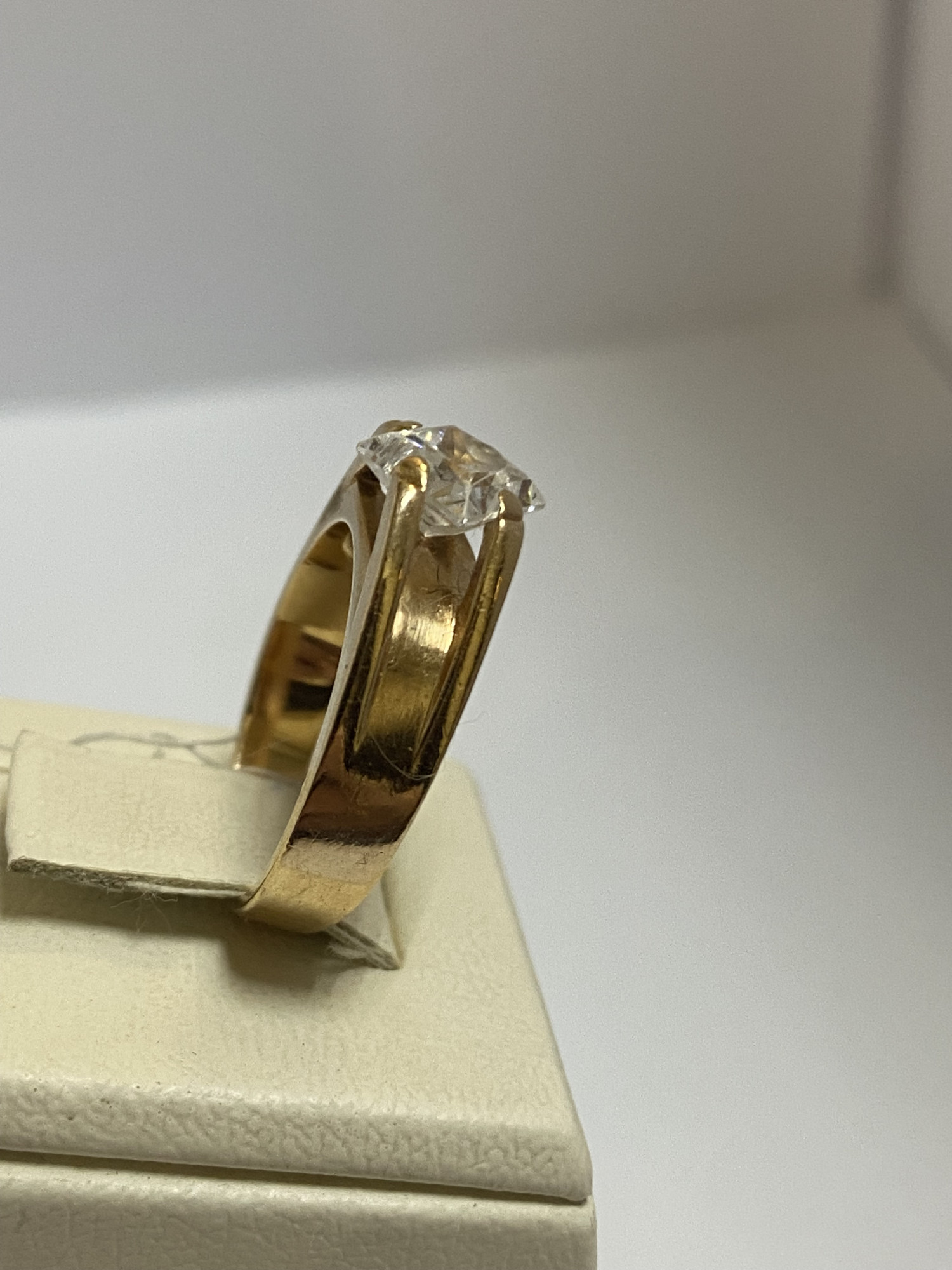 Кольцо из красного золота с цирконием (33698328) 1