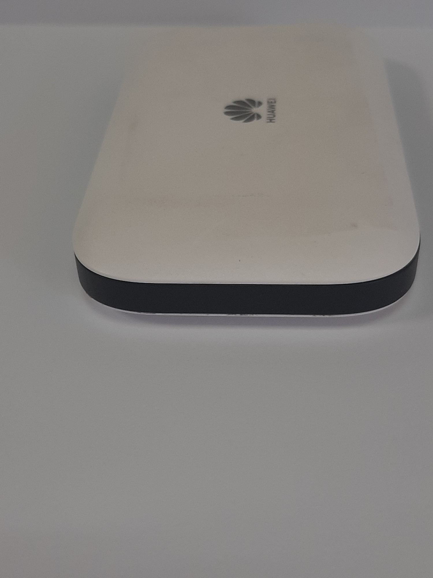 Модем 3G/4G + Wi-Fi роутер Huawei E5576-320 3
