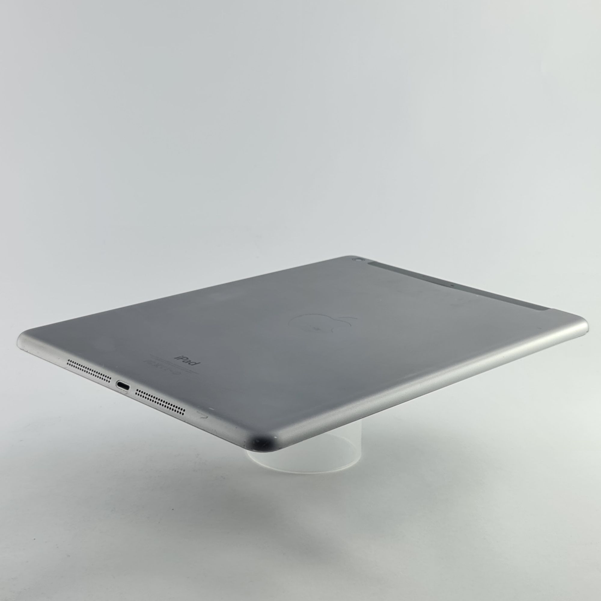 Планшет Apple iPad Air Wi-Fi 4G 64GB MD793 4