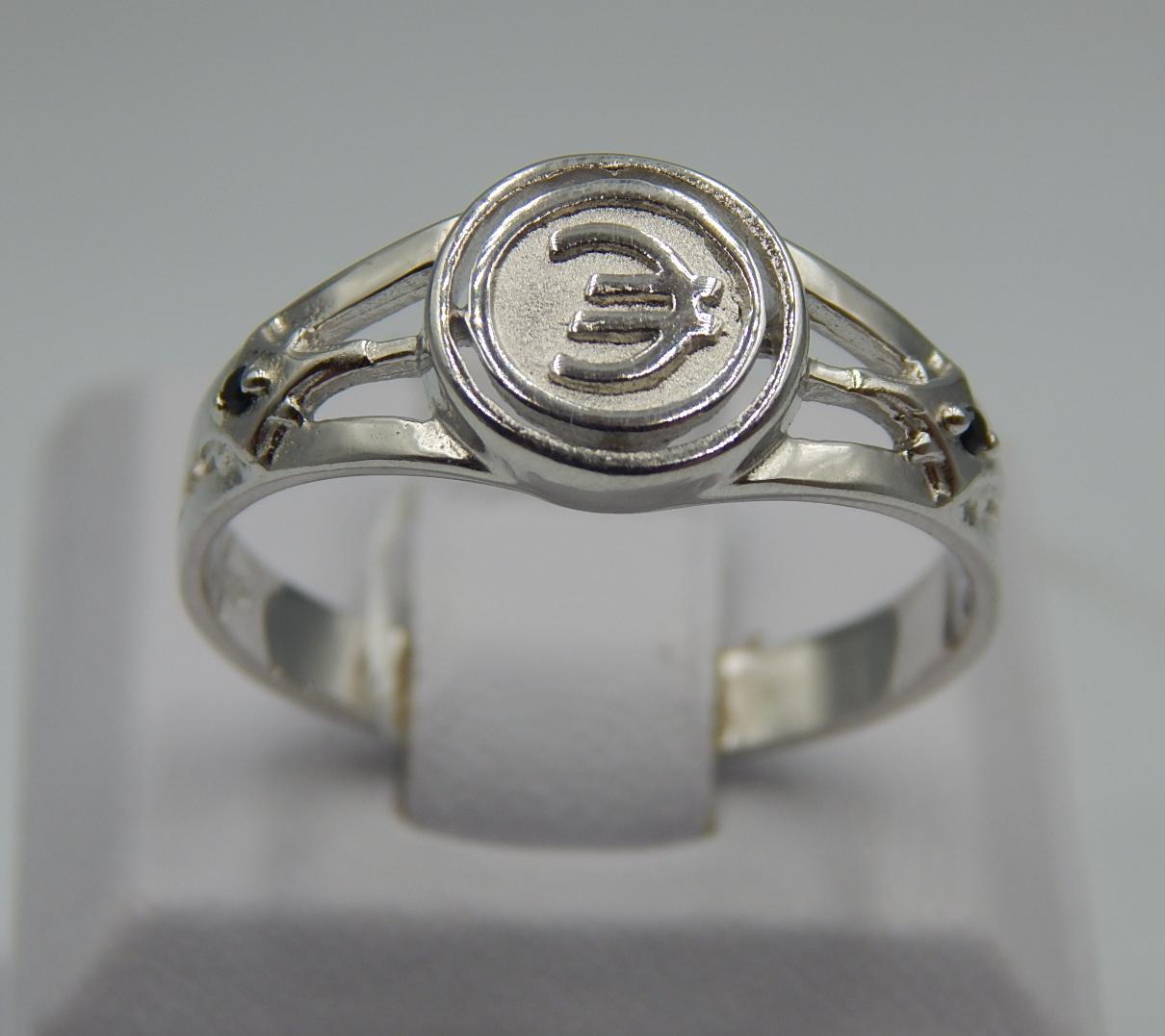 Серебряное кольцо с цирконием (33751285) 0