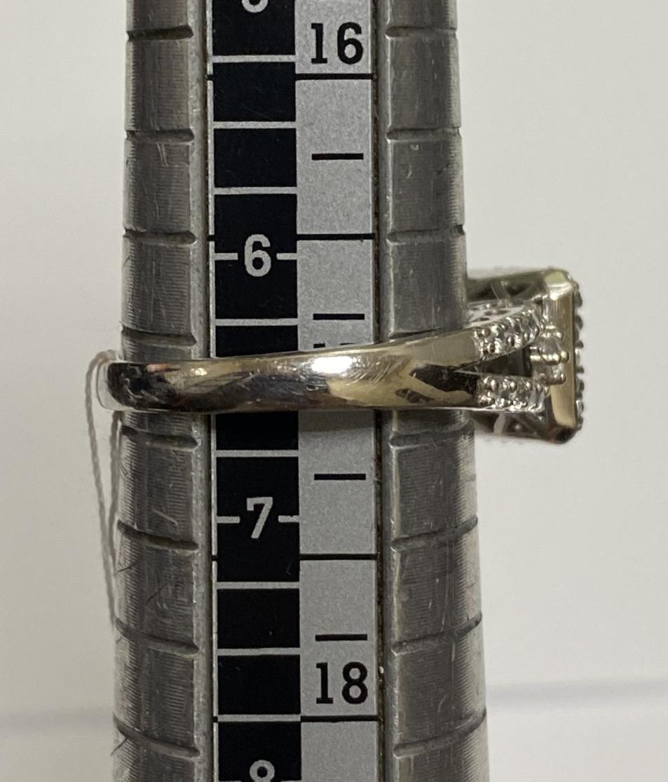 Кольцо из белого золота с цирконием (33024121)  2