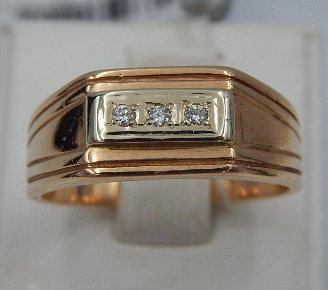 Перстень из красного и белого золота с бриллиантом (-ми) (31200407) 0