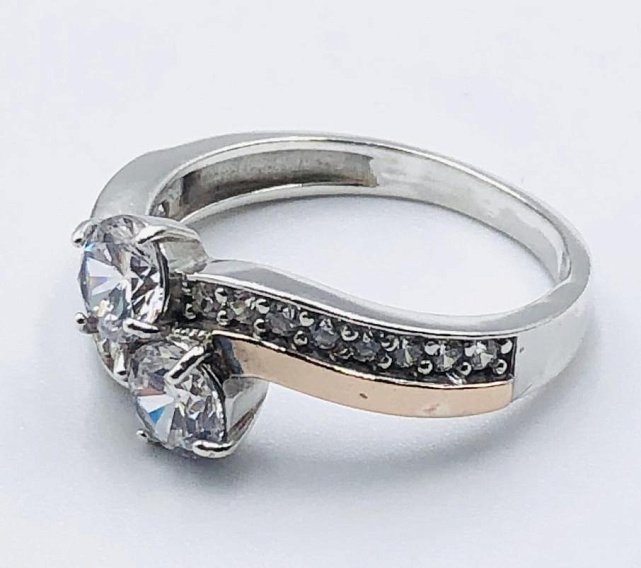 Серебряное кольцо с позолотой и цирконием (33793128) 1