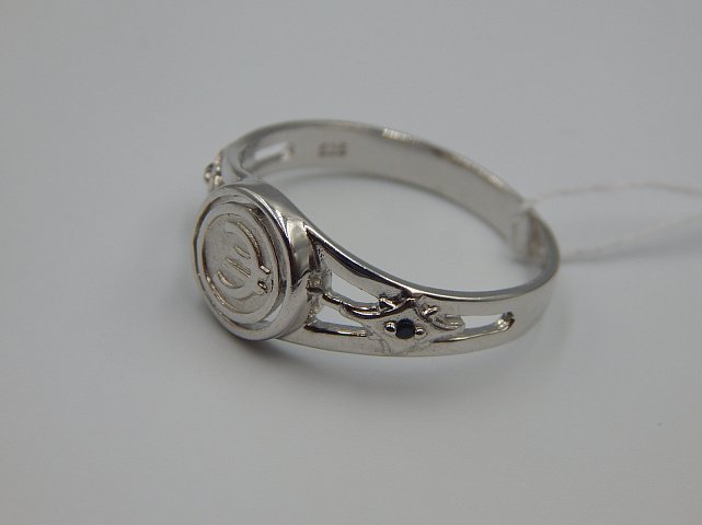Серебряное кольцо с цирконием (33751285) 1