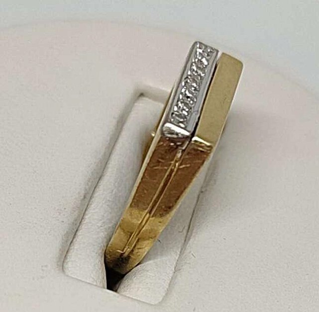 Перстень из желтого и белого золота с бриллиантом (-ми) (31642513) 1